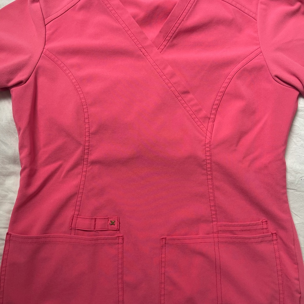 Cherokee iflex scrub top